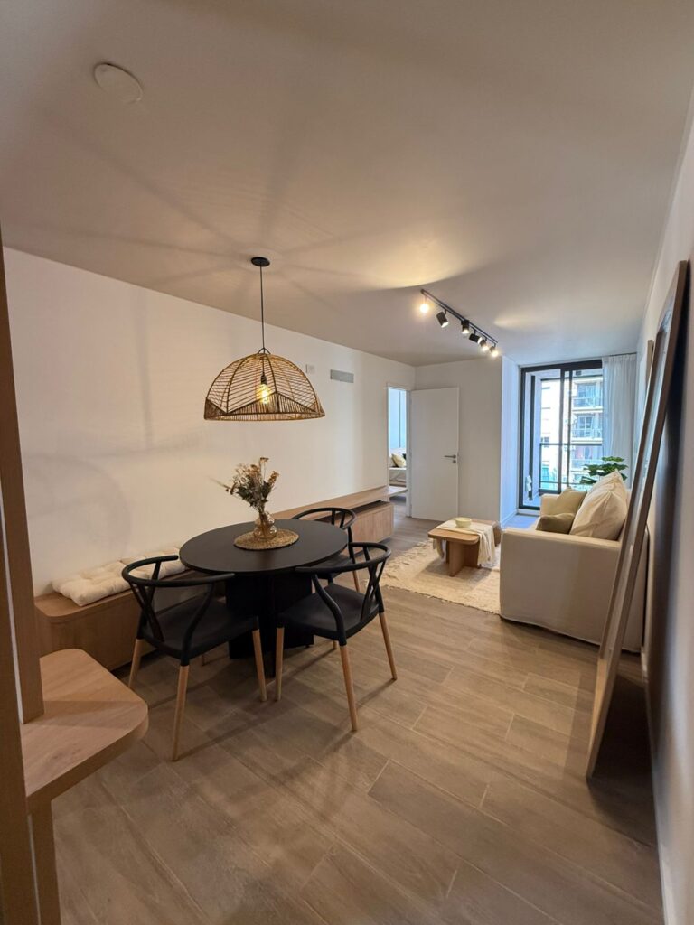 WhatsApp Image 2025-09-18 at 14.37.47 (1)